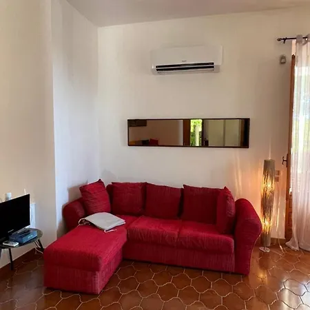 Lucia A 5 Minuti Da Baia Verde Holiday home *